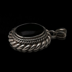 Pendant "Braided" Oval Onyx