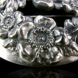 Brooch "Anemone"